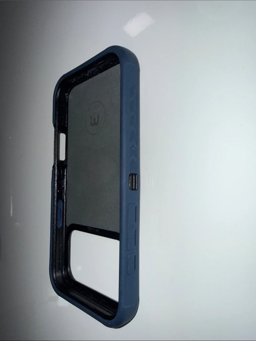 MyBat Pro Maverick Series Rogue Edition MagSafe Case for Apple iPhone 17 Pro blu